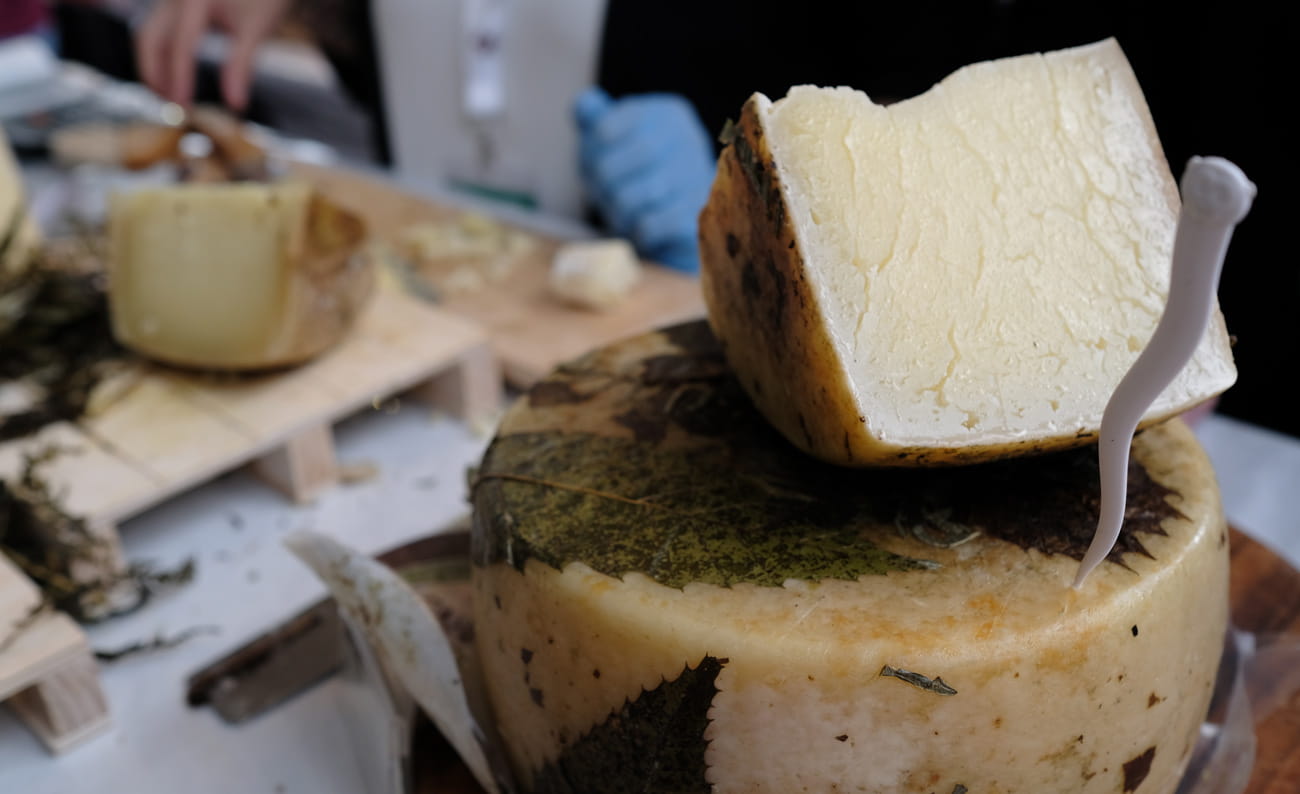 Formaggio stagionato aromatizzato