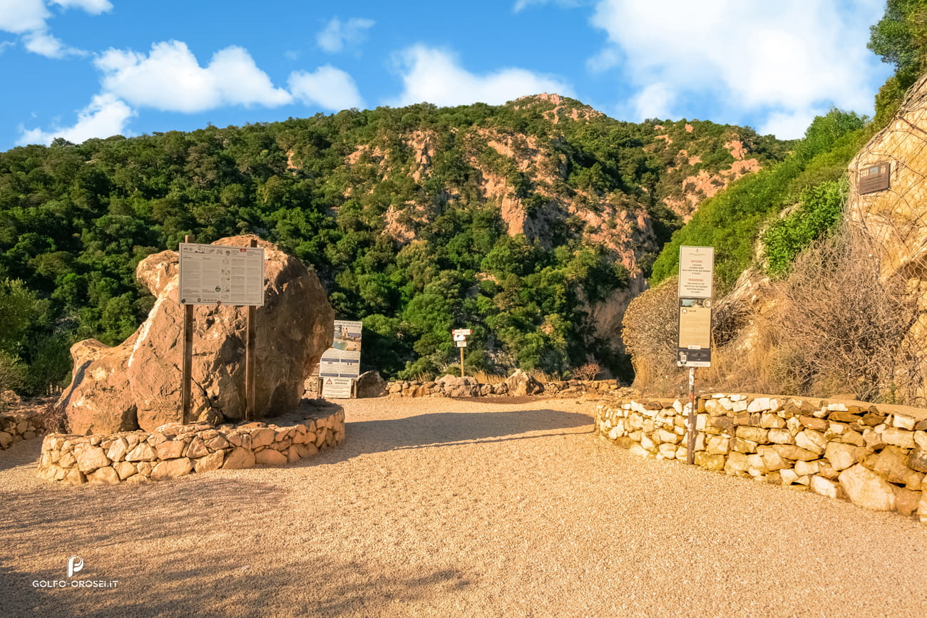 Cala Fuili sentiero
