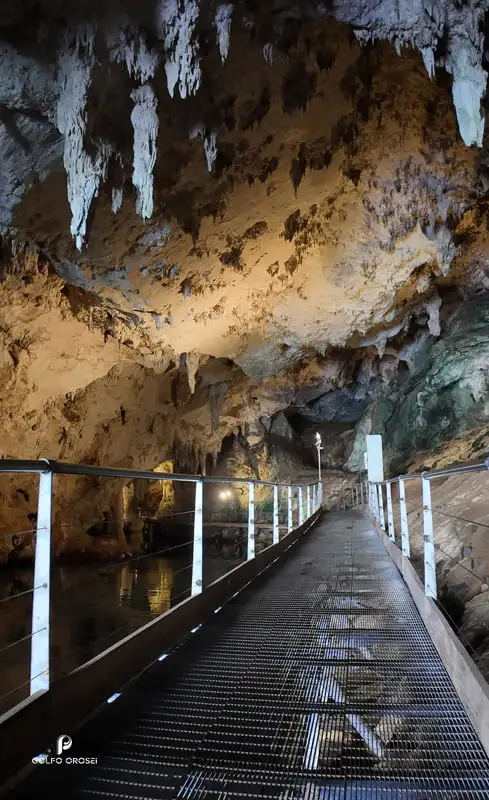 Entrance Grotta bue Marino